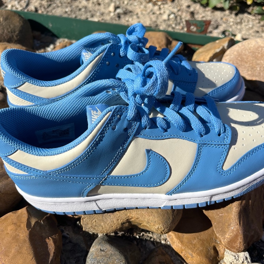 Nike dunk low UNC grade school 7Y fb9109-400 women 8.5
